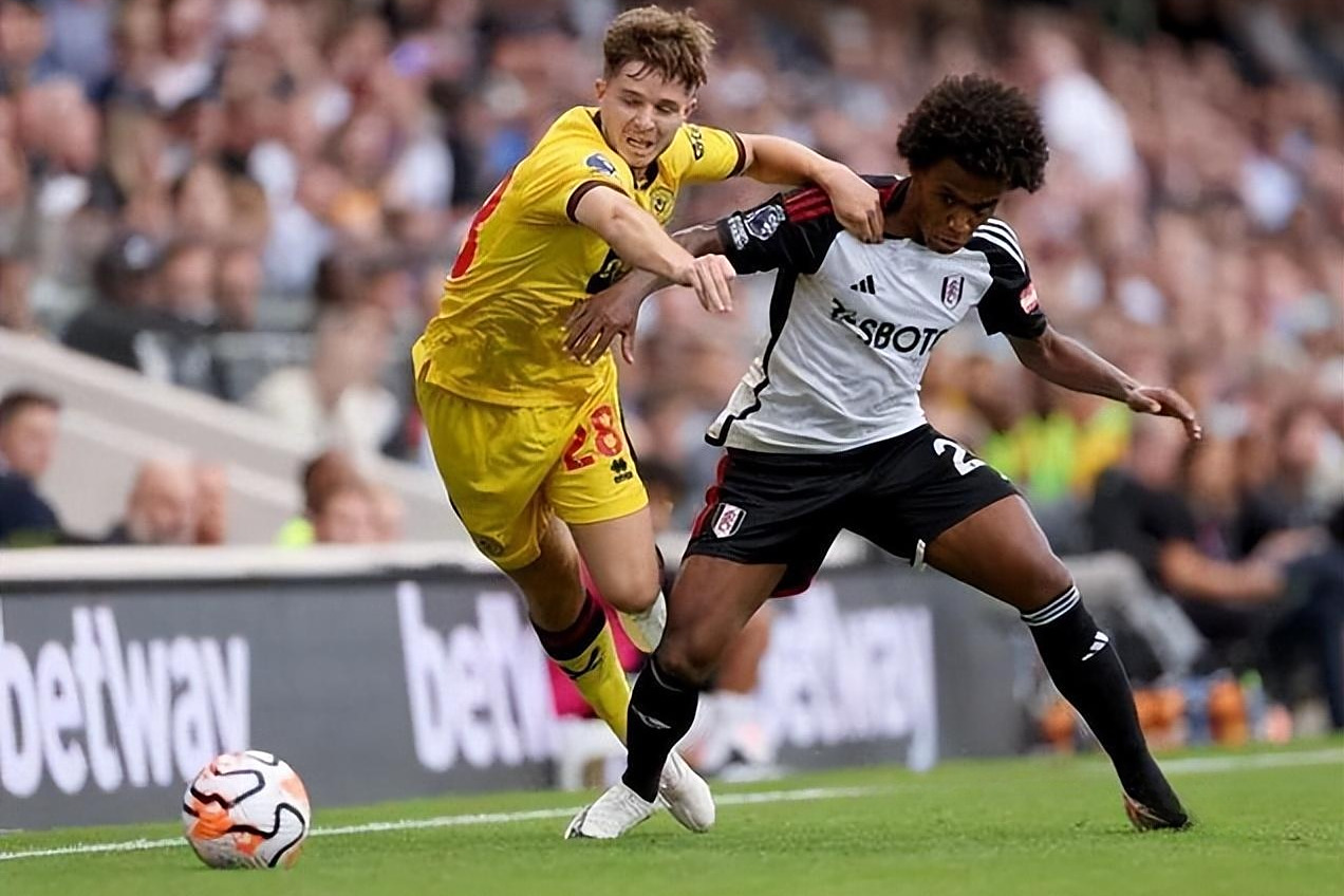 开云体育-赛地聚焦——德国杯国际比赛日热度飙升，阿贾克斯刷新队史纪录，管理层满意，控场能力受关注的简单介绍